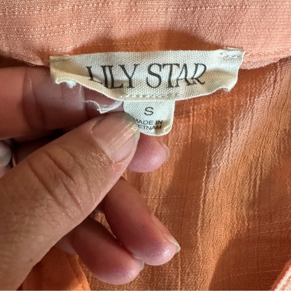 Lily Star Coral Button-Down Shirt - Picture 3 of 4